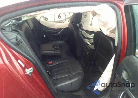 2014 Buick Regal Turbo/E-Assist Premium I z USA, uszkodzony, nr VIN 2G4GN5EX9E9200595